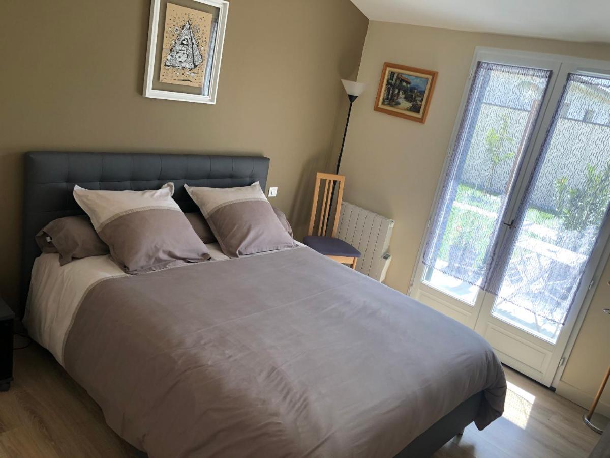 Bed and Breakfast La Pepiniere Saint-Sulpice-et-Cameyrac Exteriér fotografie